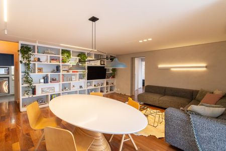 Apartamento à venda com 234m², 3 quartos e 3 vagas Apartamento à venda com 234m², 3 quartos e 3 vagasSala