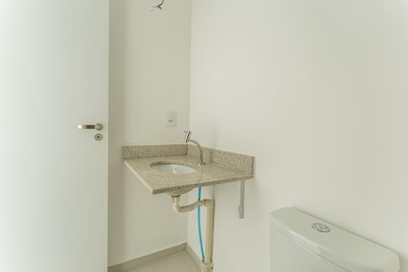 Banheiro de kitnet/studio à venda com 1 quarto, 24m² em Vila Nova Conceição, São Paulo