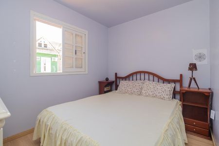 Casa à venda com 3 quartos, 161m² em Guarujá, Porto Alegre