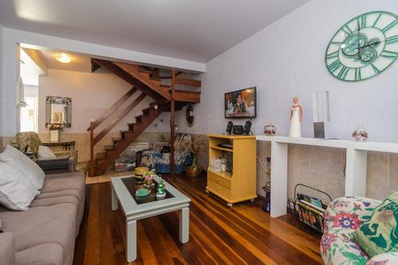 Casa à venda com 3 quartos, 161m² em Guarujá, Porto Alegre