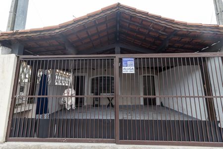 Casa para alugar com 120m², 2 quartos e 1 vagaFachada