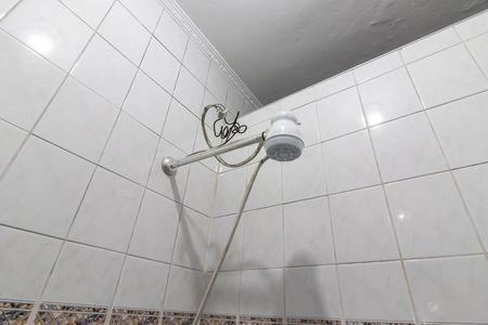 Casa para alugar com 120m², 2 quartos e 1 vagaDetalhe do banheiro social