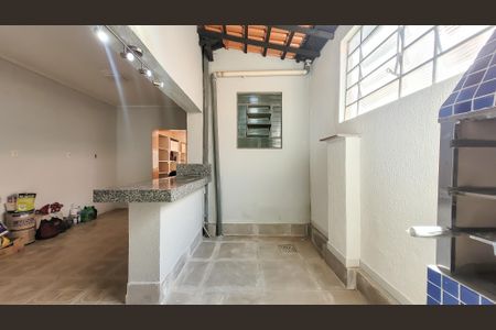 Casa à venda com 160m², 3 quartos e sem vagaÁrea gourmet
