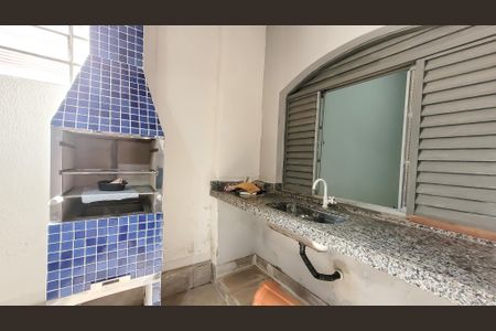 Casa à venda com 160m², 3 quartos e sem vagaÁrea gourmet