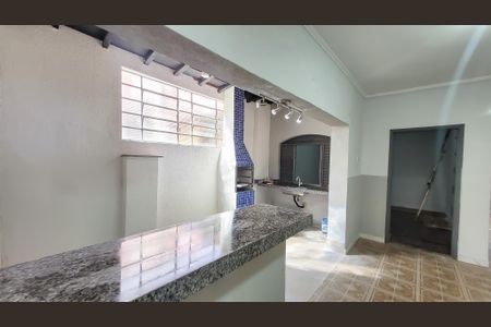 Casa à venda com 160m², 3 quartos e sem vagaÁrea gourmet