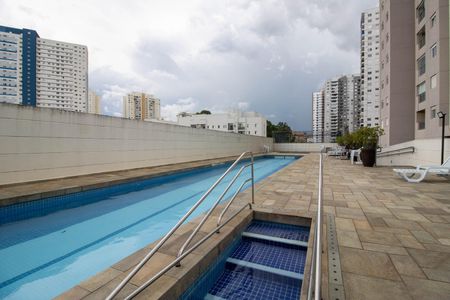 Apartamento para alugar com 66m², 2 quartos e 1 vagaÁrea comum - Piscina