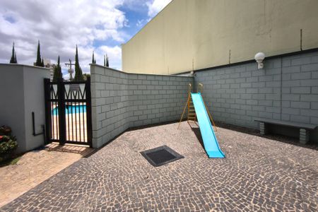 Apartamento para alugar com 72m², 2 quartos e 2 vagasÁrea comum - Playground