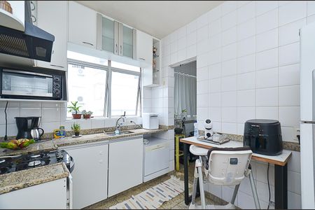 Apartamento à venda com 110m², 3 quartos e 2 vagasCozinha