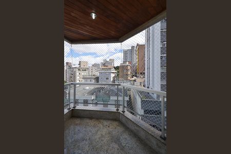 Varanda de apartamento à venda com 3 quartos, 110m² em Santo Antônio, Belo Horizonte