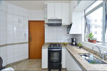 Apartamento à venda com 110m², 3 quartos e 2 vagasCozinha
