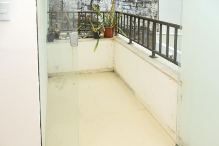 Varanda da Sala de apartamento para alugar com 2 quartos, 85m² em Jardim Placaford, Salvador