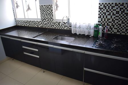 Cozinha - Armários de apartamento para alugar com 2 quartos, 90m² em Jardim Zara, Ribeirão Preto