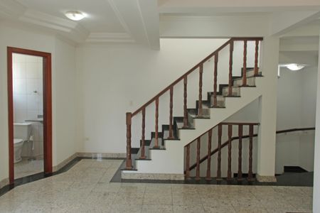 Sala de casa para alugar com 3 quartos, 158m² em Aparecida, Santos