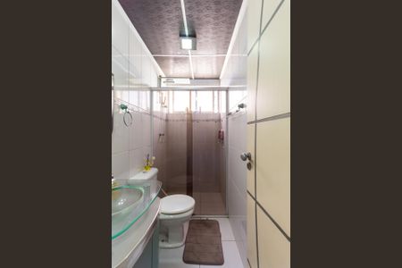 Apartamento à venda com 60m², 2 quartos e sem vaga Apartamento à venda com 60m², 2 quartos e sem vagaBanheiro