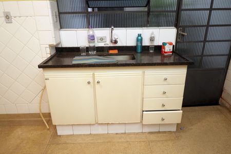 Casa à venda com 200m², 2 quartos e 2 vagasCozinha