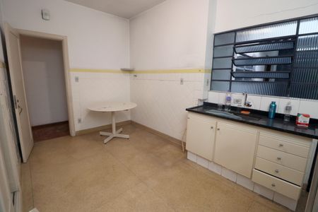 Casa à venda com 200m², 2 quartos e 2 vagasCozinha