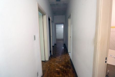 Casa à venda com 200m², 2 quartos e 2 vagasCorredor