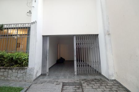 Casa à venda com 200m², 2 quartos e 2 vagasGaragem
