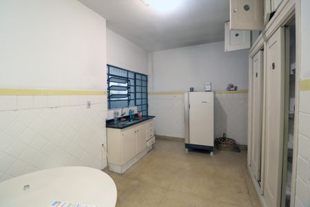 Casa à venda com 200m², 2 quartos e 2 vagasCozinha