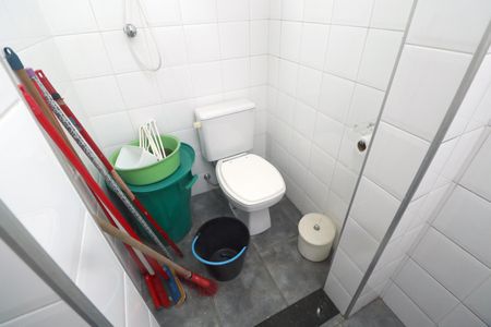 Casa à venda com 200m², 2 quartos e 2 vagasBanheiro de serviço