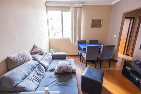 sala de apartamento para alugar com 3 quartos, 74m² em Heliópolis, Belo Horizonte