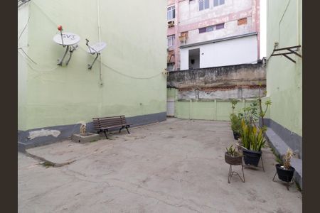 Apartamento para alugar com 75m², 2 quartos e sem vagaÁrea comum