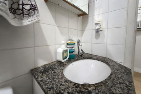 Apartamento à venda com 60m², 3 quartos e 1 vaga Apartamento à venda com 60m², 3 quartos e 1 vagaBanheiro Social