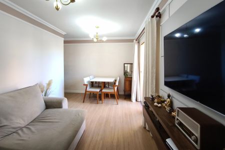 Sala de apartamento à venda com 3 quartos, 60m² em Loteamento Parque São Martinho, Campinas