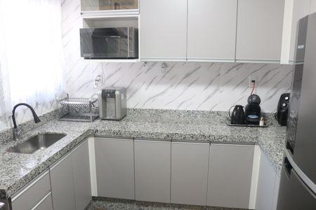 Apartamento à venda com 74m², 2 quartos e 1 vagaCozinha