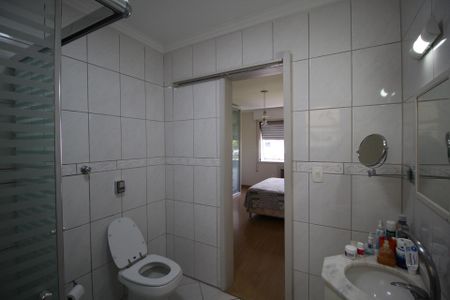 Apartamento à venda com 215m², 3 quartos e 1 vagaBanheiro da Suíte 1