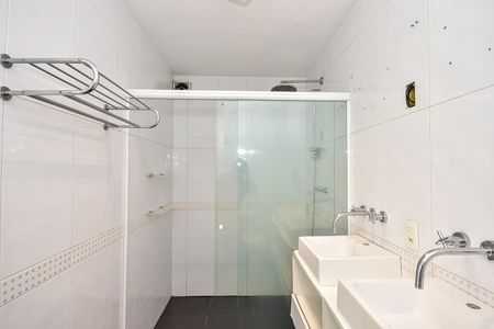 Apartamento à venda com 188m², 1 quarto e 2 vagasBanheiro Suíte 