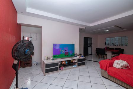 Casa para alugar com 250m², 3 quartos e 2 vagas Casa para alugar com 250m², 3 quartos e 2 vagasSala