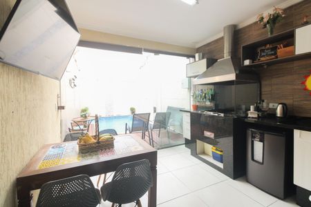 Casa à venda com 154m², 3 quartos e 3 vagasEspaço Gourmet 