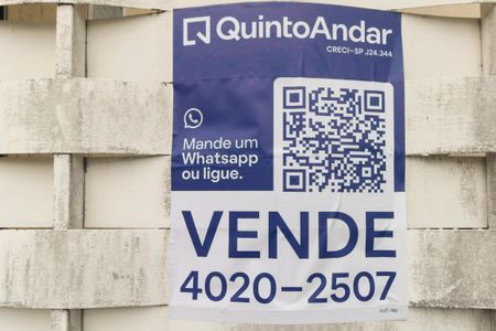 Casa à venda com 154m², 3 quartos e 3 vagasFachada - Placa Código IYJT-180