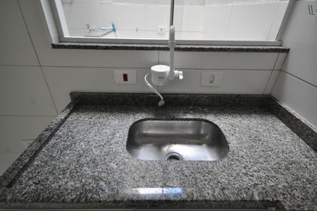 Casa de condomínio para alugar com 67m², 2 quartos e 1 vagaCozinha