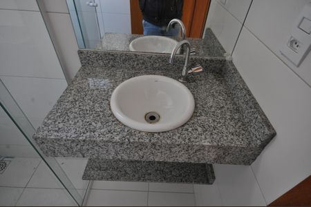 Casa de condomínio para alugar com 67m², 2 quartos e 1 vagaBanheiro da Suíte 2