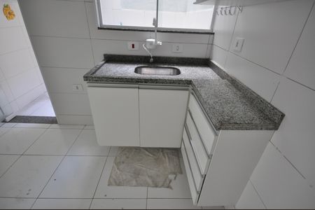 Casa de condomínio para alugar com 67m², 2 quartos e 1 vagaCozinha