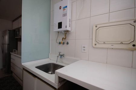 Apartamento para alugar com 65m², 3 quartos e 1 vagaÁrea de Serviço