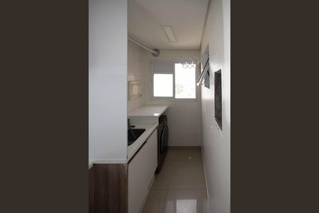 Apartamento para alugar com 65m², 3 quartos e 1 vagaÁrea de Serviço