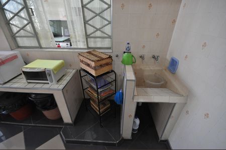 Casa à venda com 242m², 3 quartos e 2 vagasÁrea de Serviço 1