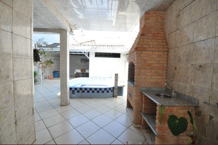 Casa à venda com 242m², 3 quartos e 2 vagasChurrasqueira