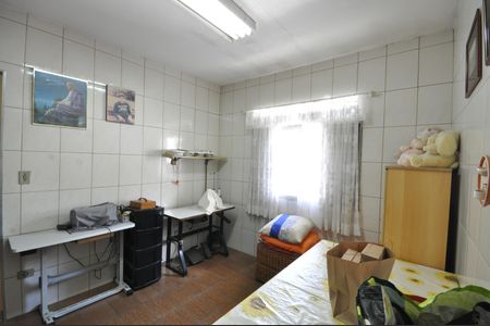 Casa à venda com 242m², 3 quartos e 2 vagasQuarto 3