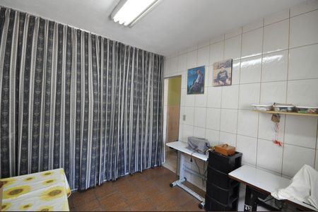 Casa à venda com 242m², 3 quartos e 2 vagasQuarto 3