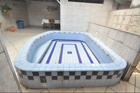 Casa à venda com 242m², 3 quartos e 2 vagasPiscina