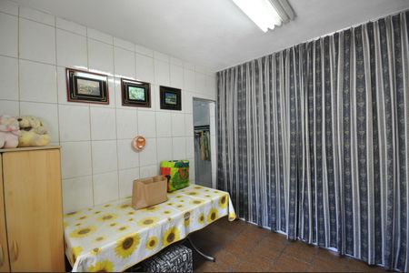 Casa à venda com 242m², 3 quartos e 2 vagasQuarto 3