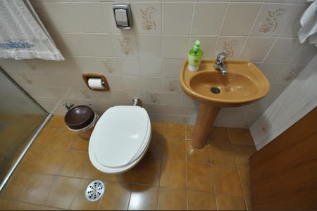 Casa à venda com 242m², 3 quartos e 2 vagasBanheiro do Quarto Suíte