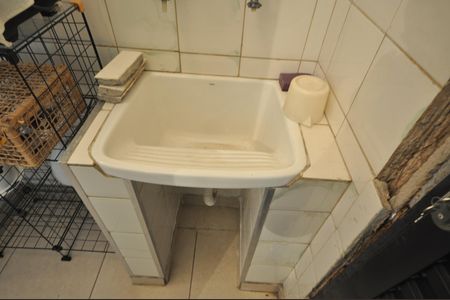 Casa à venda com 242m², 3 quartos e 2 vagasÁrea e serviço 2