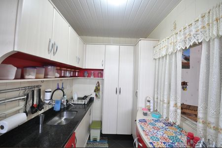 Casa à venda com 242m², 3 quartos e 2 vagasCozinha 2