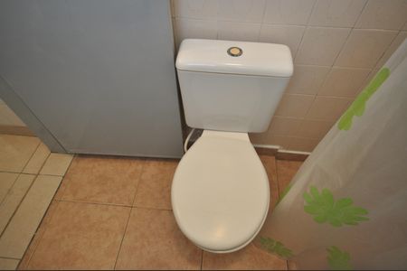 Casa à venda com 242m², 3 quartos e 2 vagasBanheiro 4