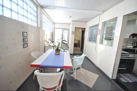 Casa à venda com 242m², 3 quartos e 2 vagasCopa